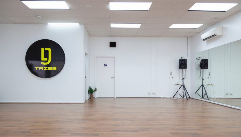 Studio Hire 9 M 2